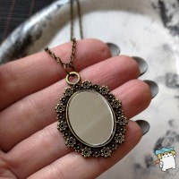 Кулон Дзеркало 18*25 Квіти. колір бронза. На ланцюжку